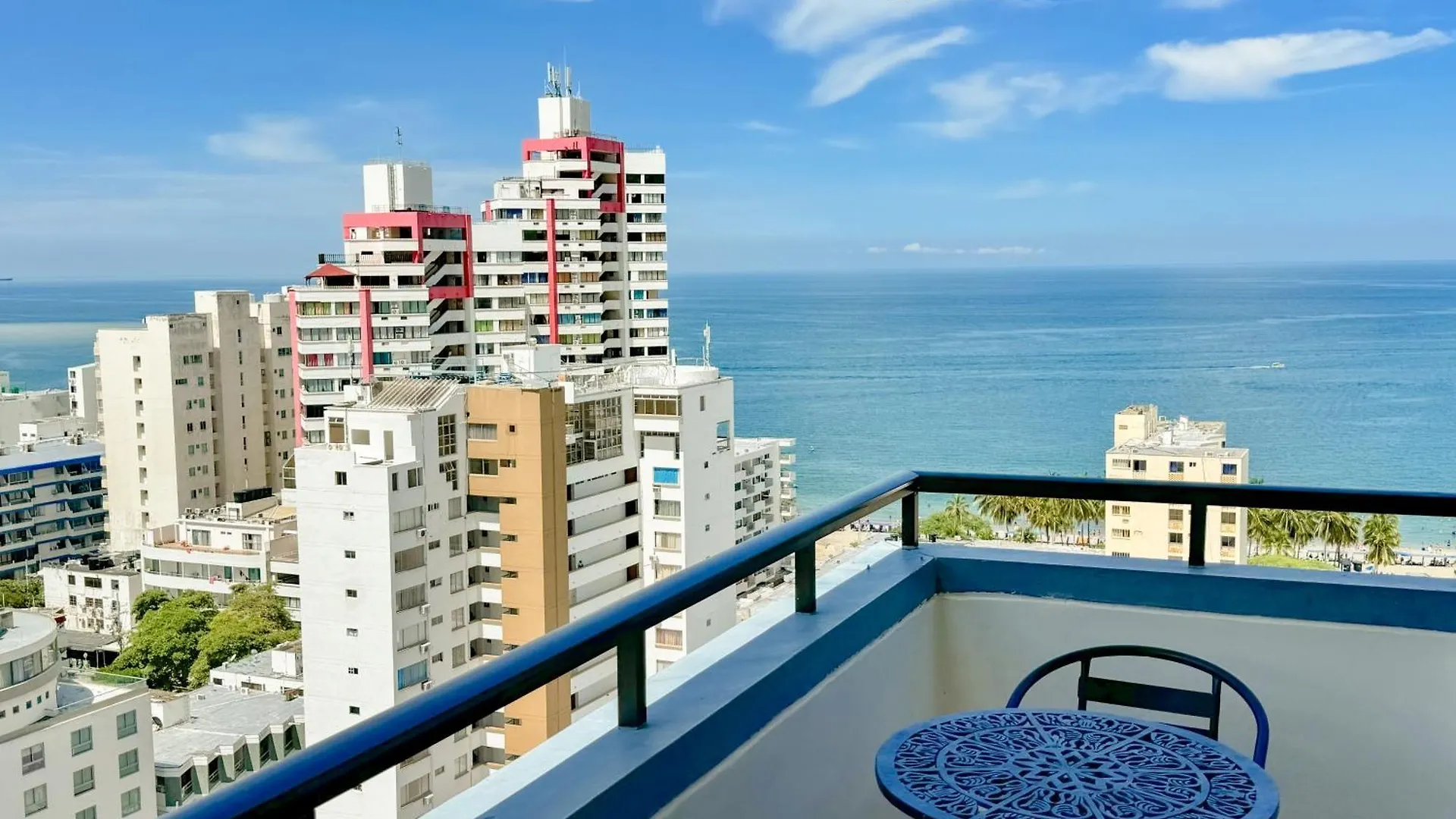 Apartamentos internacional Rodadero con piscina - Bedviajes Santa Marta